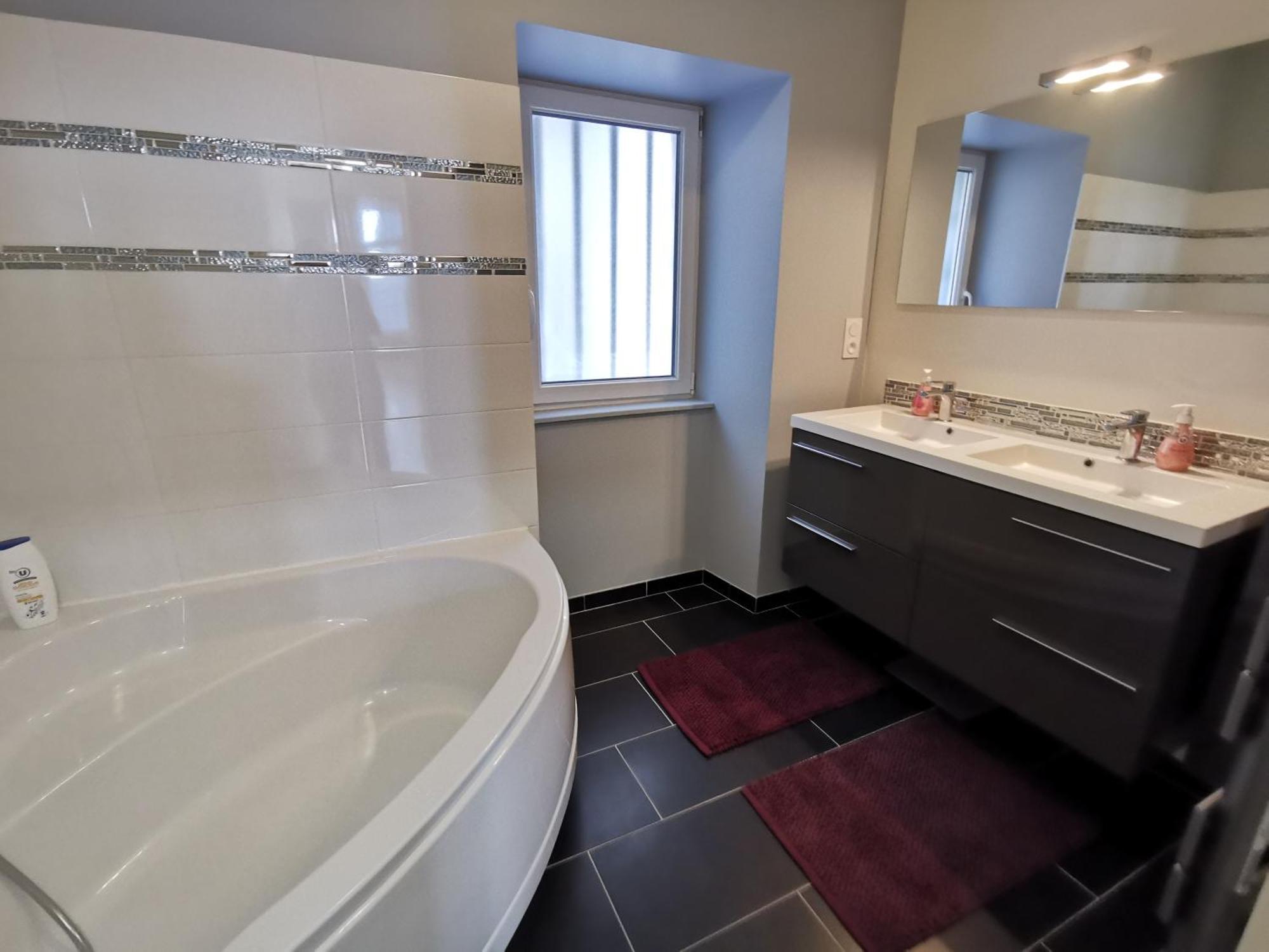Appartement 3 Chambres Au Coeur Du Jura, Ideal Famille Salins-les-Bains Eksteriør bilde